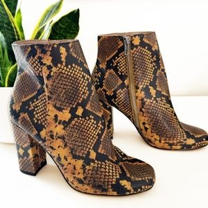 Steve Madden Womens Size 8.5 Pixie Yellow Snake Print Block Heel Ankle Booties
